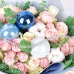 Зимнее сияние - букет из белых роз и эвкалипта 3
